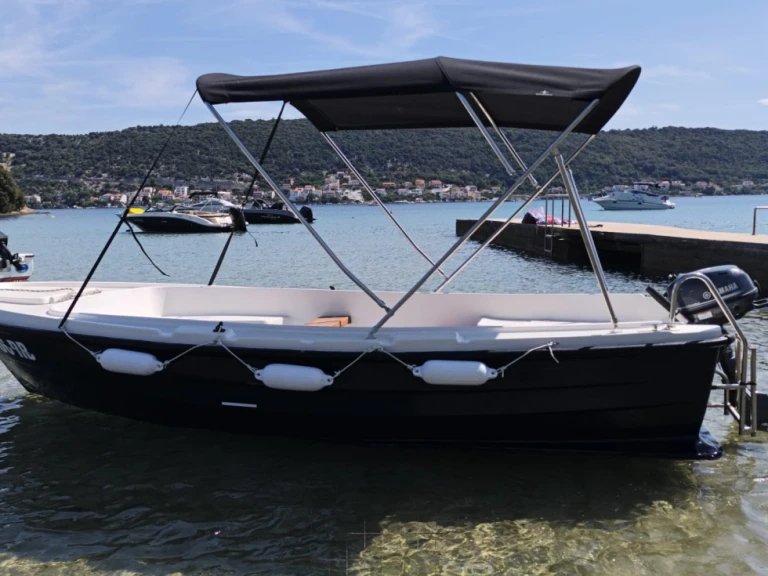 Motorboot mieten in Supetarska Draga zum besten Preis