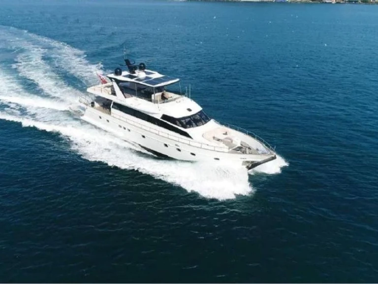 Motorboot mit oder ohne Skipper Custom Made mieten in Göcek