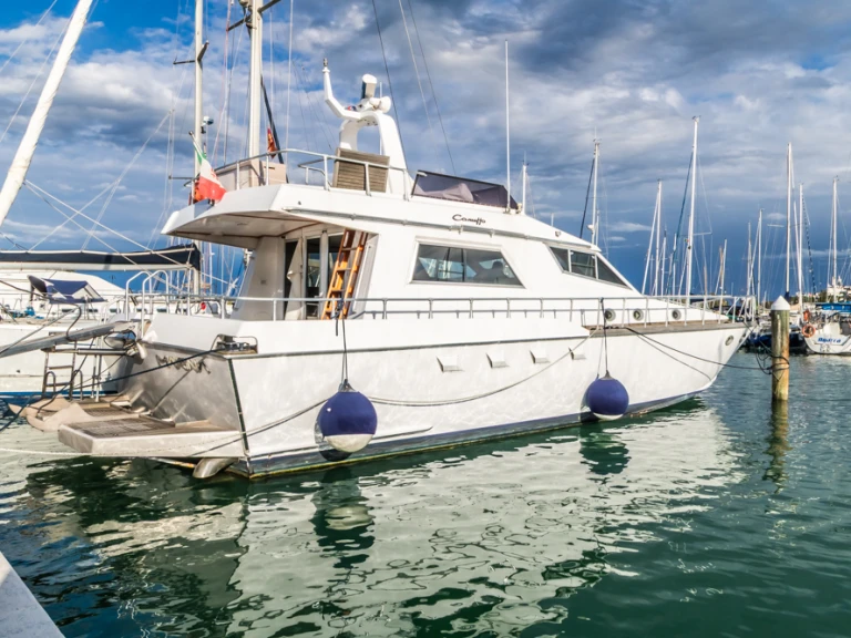 Camuffo C52 mieten Marina di Pisa
