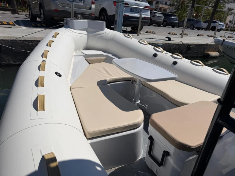 Schlauchboot mieten in Alcúdia - Zodiac Hurricane 733