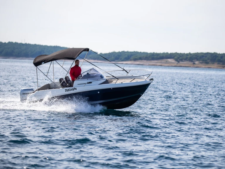 Vermietung Motorboot Jeanneau mit Führerschein