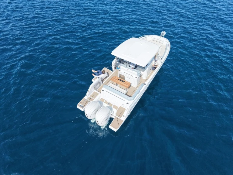 Motorboot mieten in Cogolin - Jeanneau Cap Camarat 9.0 CC
