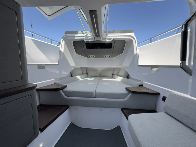YachtCharter in Port Cogolin - Axopar Axopar 37 Sun-Top auf SamBoat