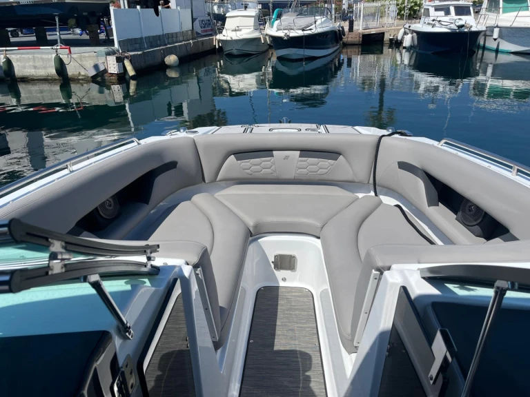 Motorboot mieten in Cogolin zum besten Preis