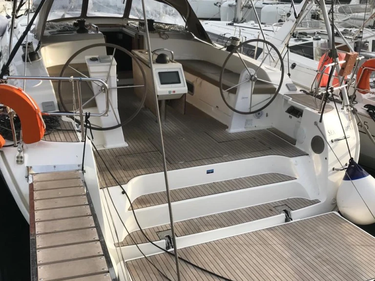 Segelboot mit oder ohne Skipper Bavaria mieten in Álimos