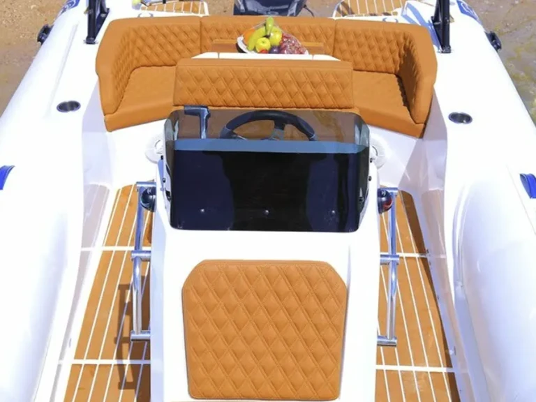 Boot mieten Pula günstig Viga Luxury 650