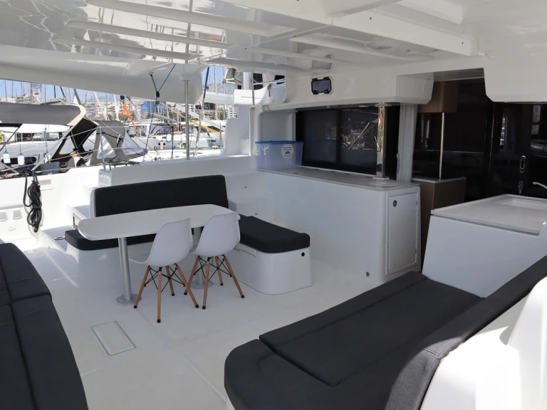Lagoon Lagoon 46 mieten Álimos