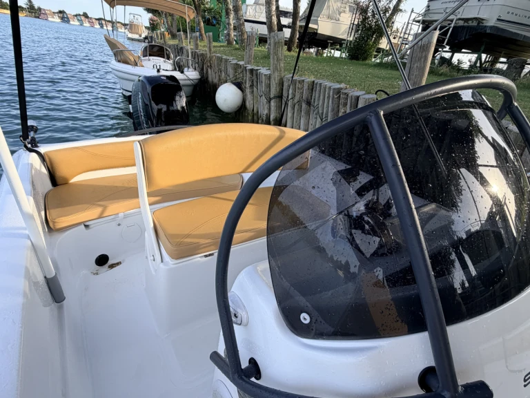 Motorboot mieten in Bevazzana - Ranieri Shark 19
