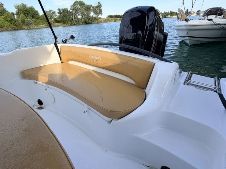 Boot mieten Bevazzana günstig Shark 19