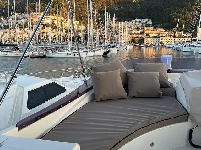 Motorboot mit oder ohne Skipper Custom Made mieten in Göcek
