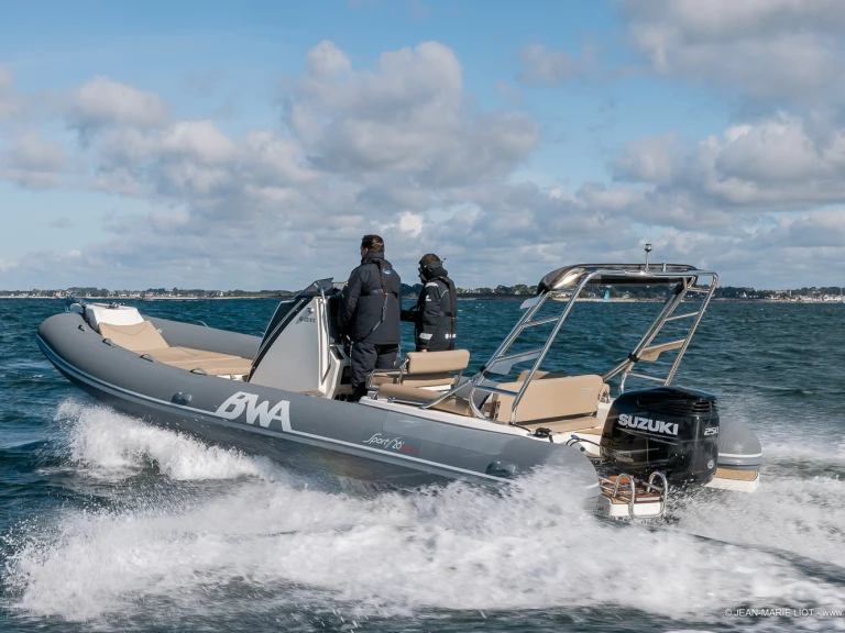 Ein Bwa Sport 26 GTO mieten in La Trinité-sur-Mer