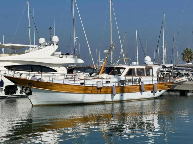 Bootsverleih Gulet First 48 Pisa Samboat