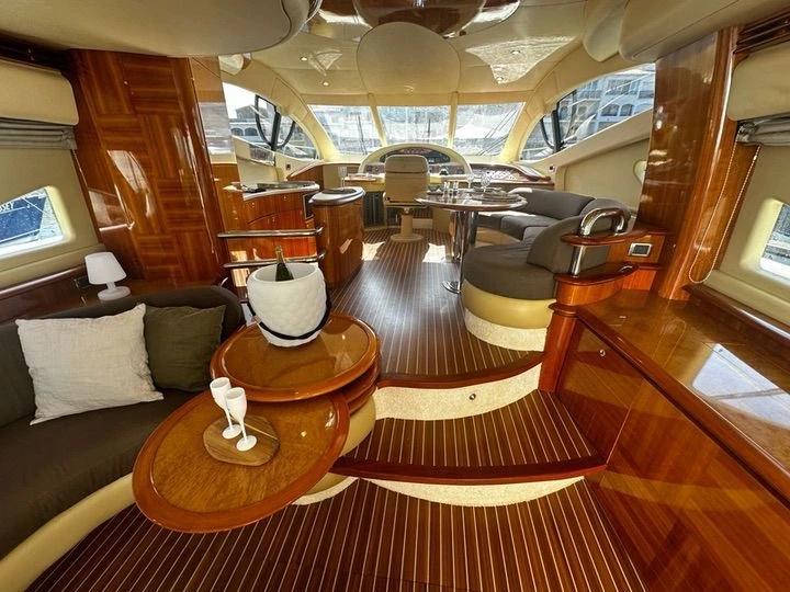 Bootsverleih Azimut Azimut 55 Fly Roses Samboat