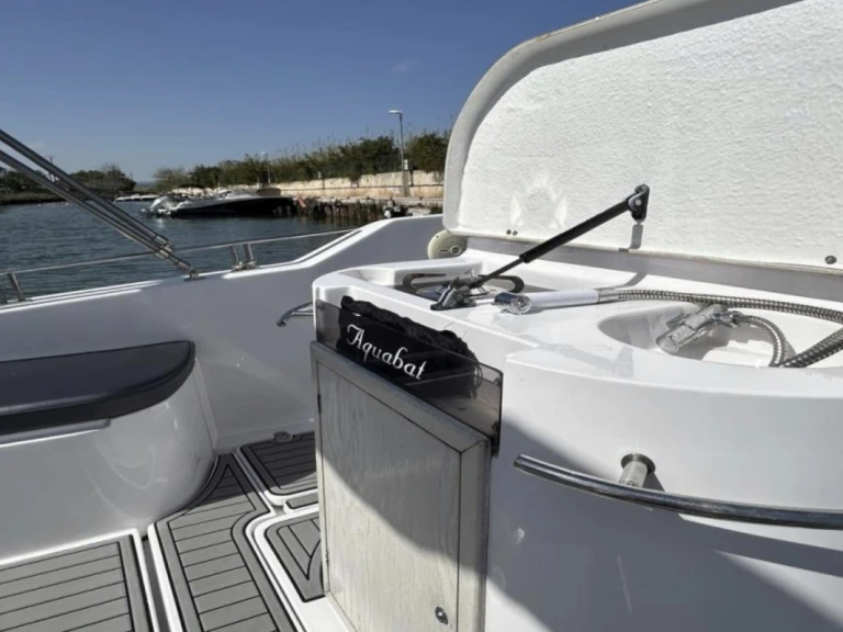 Motorboot mit oder ohne Skipper Pacific Craft mieten in Gapeau