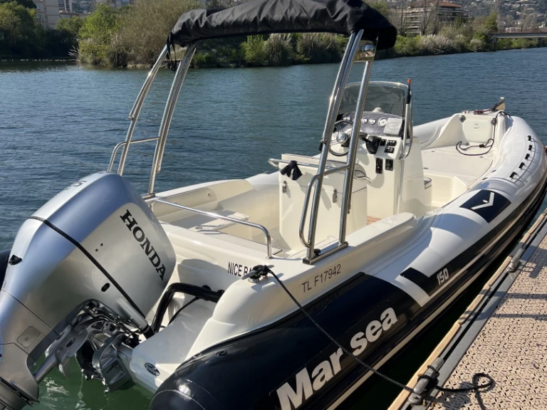 Schlauchboot mieten in Mandelieu-la-Napoule zum besten Preis