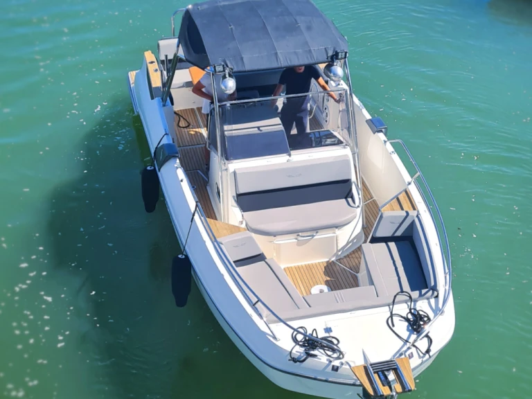 Vermietung Motorboot Bénéteau mit Führerschein