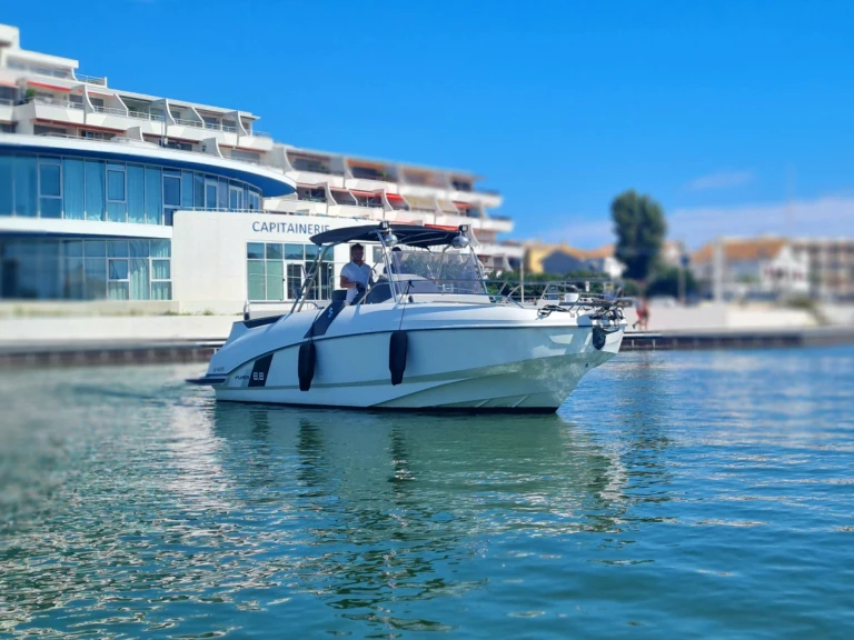 Ein Bénéteau Flyer 8.8 SUNdeck mieten in Saint-Raphaël