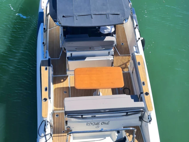 Boot mieten Saint-Raphaël günstig Flyer 8.8 SUNdeck