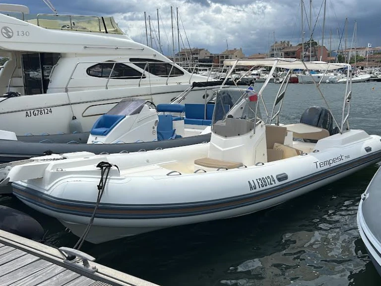 YachtCharter in Porto-Vecchio - Capelli Tempest 700 Sun auf SamBoat