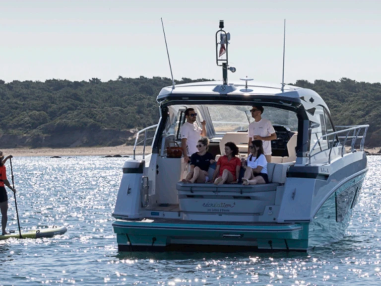 Ein Bénéteau Gran Turismo 41 mieten in Les Sables-d'Olonne