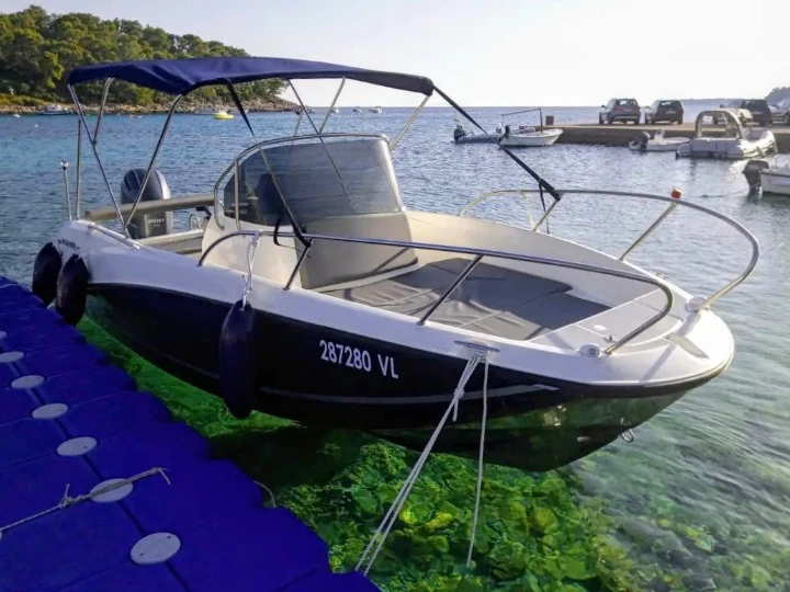 Vermietung Motorboot Quicksilver mit Führerschein