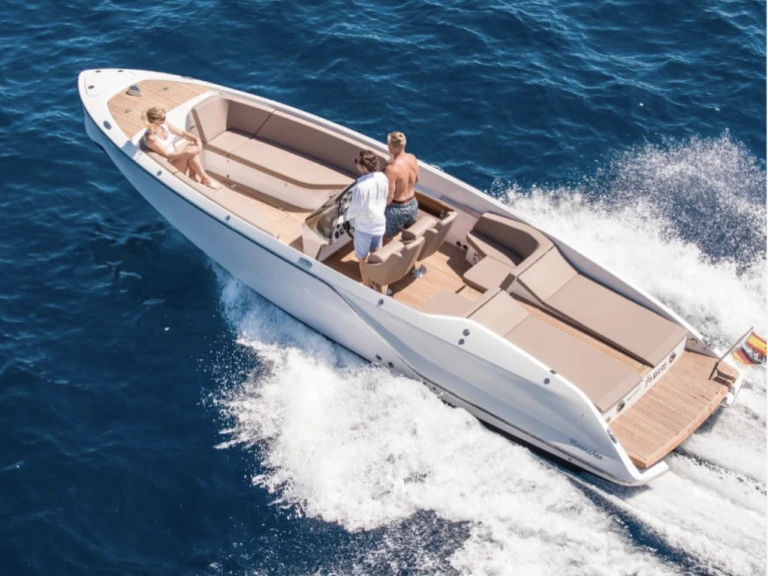 Frauscher 858 fantom Air mieten Port Adriano