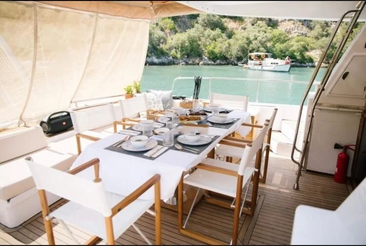 Motorboot mit oder ohne Skipper Custom Made mieten in Göcek