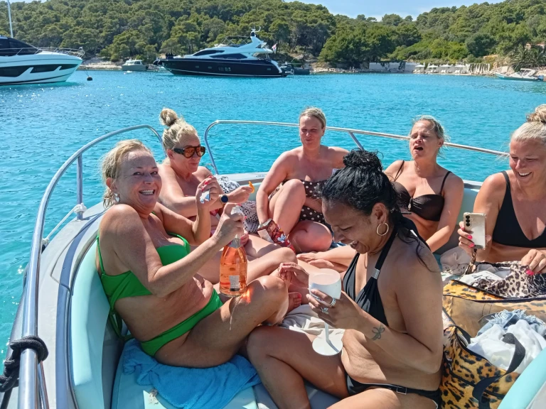 Vermietung Motorboot Jeanneau mit Führerschein