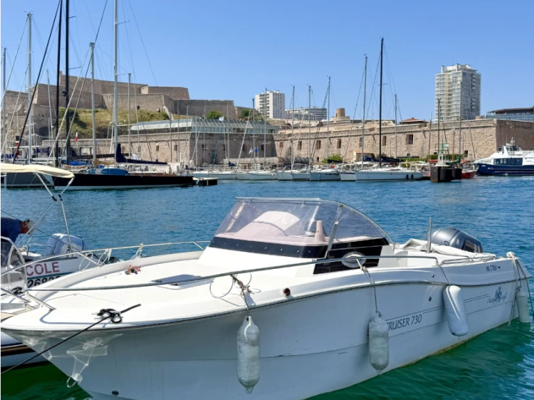 Motorboot mieten in Marseille zum besten Preis