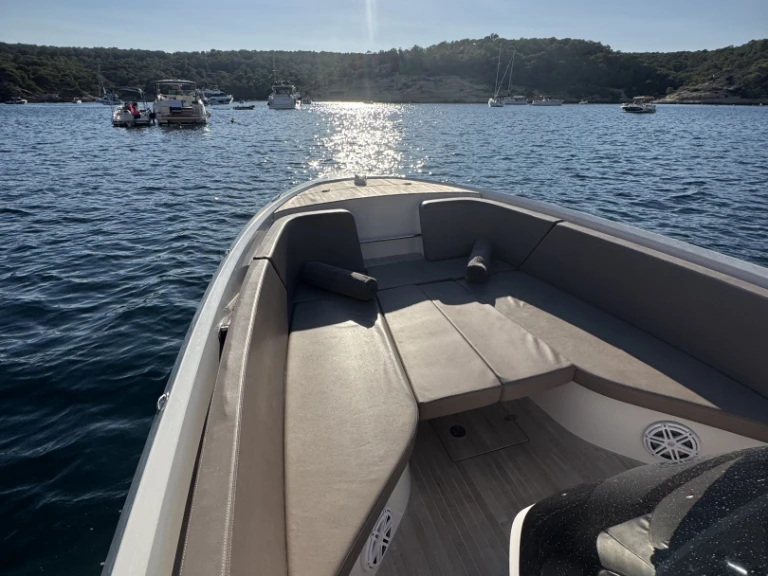 Motorboot mit oder ohne Skipper Frauscher mieten in Port Adriano