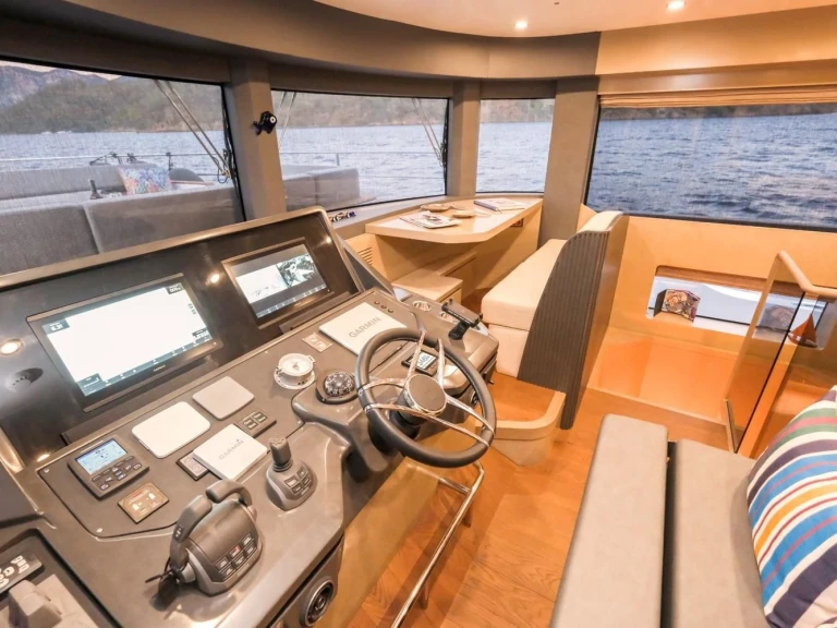 Vermietung Motorboot Custom Made mit Führerschein