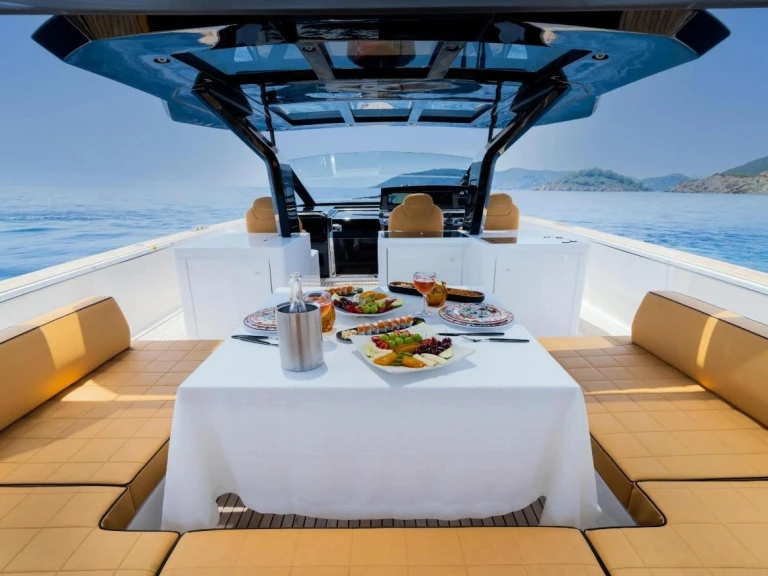 Motorboot mit oder ohne Skipper Custom Made mieten in Göcek