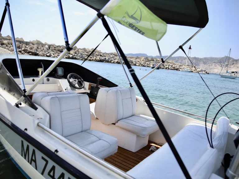 Ein Rio Rio 450 mieten in Marseille