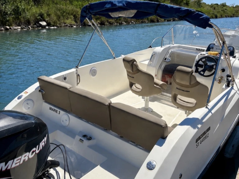 Bootsverleih Quicksilver Activ 675 Sundeck Carnon-Plage Samboat