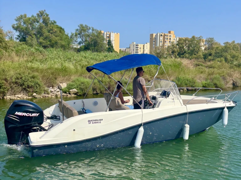 Ein Quicksilver Activ 675 Sundeck mieten in Carnon-Plage