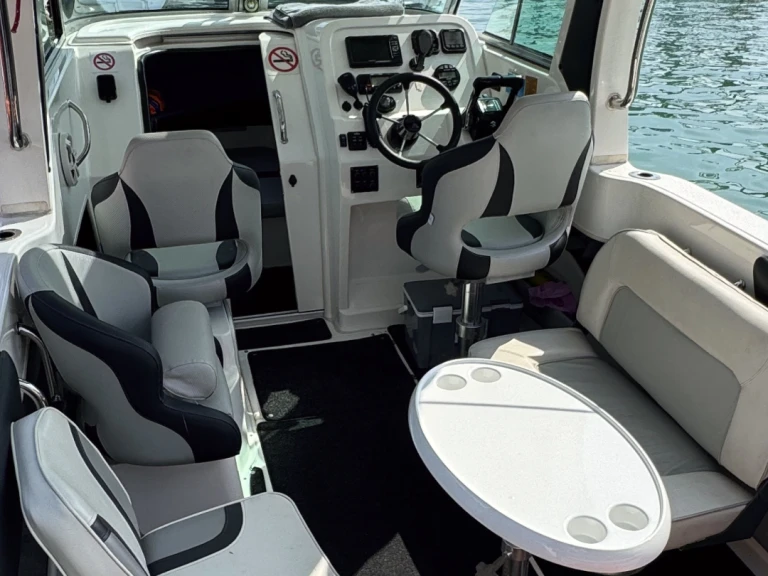 Motorboot mit oder ohne Skipper Atomix Boats mieten in Ao Chalong