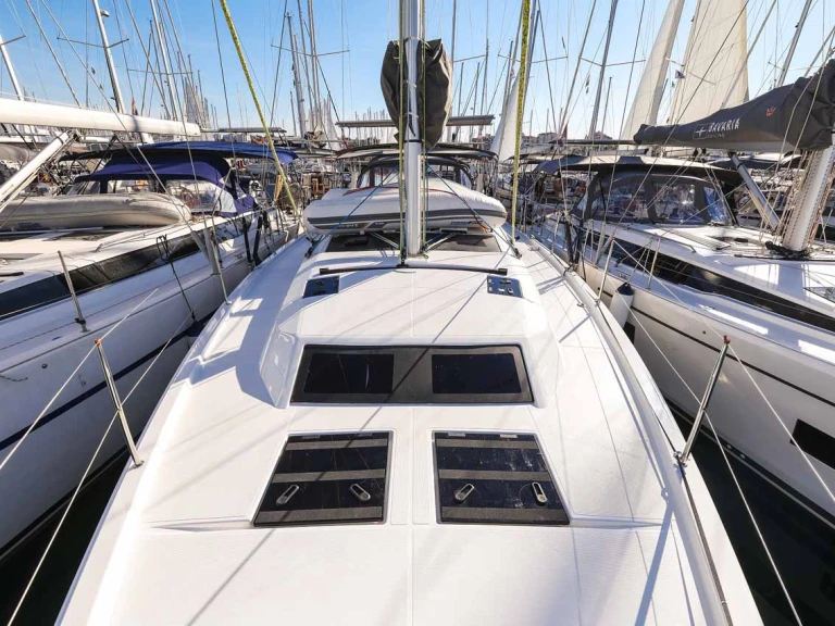 Segelboot mit oder ohne Skipper Dufour mieten in Trogir