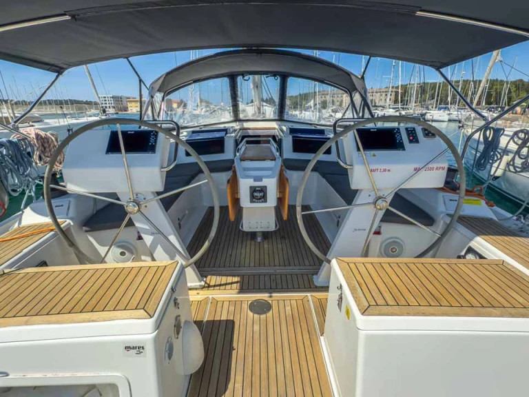Bootsverleih Hanse Hanse 455 Pula Samboat