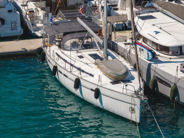 Ein Bavaria Cruiser 45 mieten in Ligia