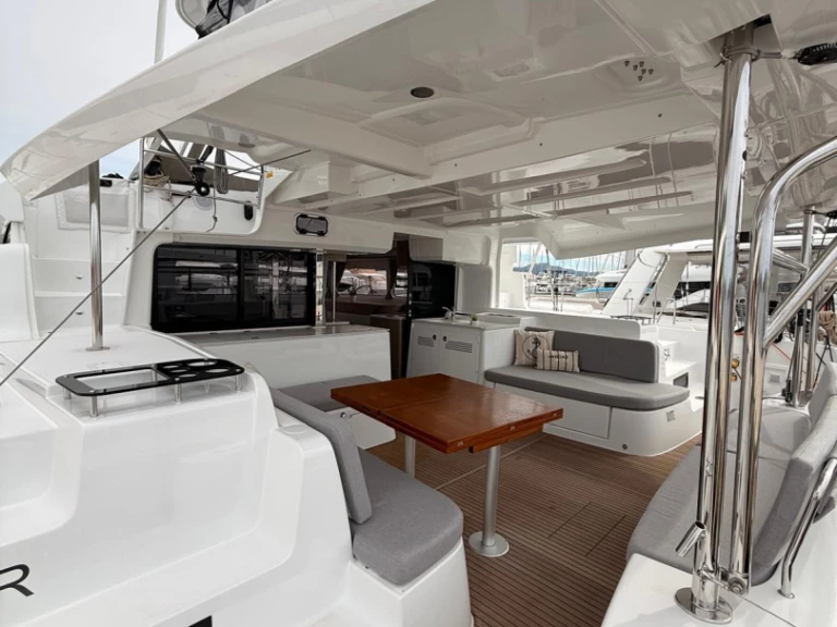 YachtCharter in Seget Donji - Lagoon Lagoon 46 auf SamBoat