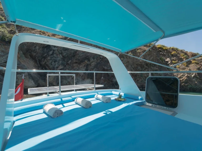 Vermietung Motorboot Custom Made mit Führerschein