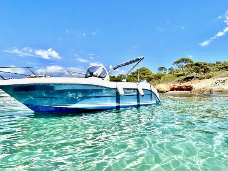 YachtCharter in Les Salins d'Hyères - Quicksilver Quicksilver 635 Commander auf SamBoat