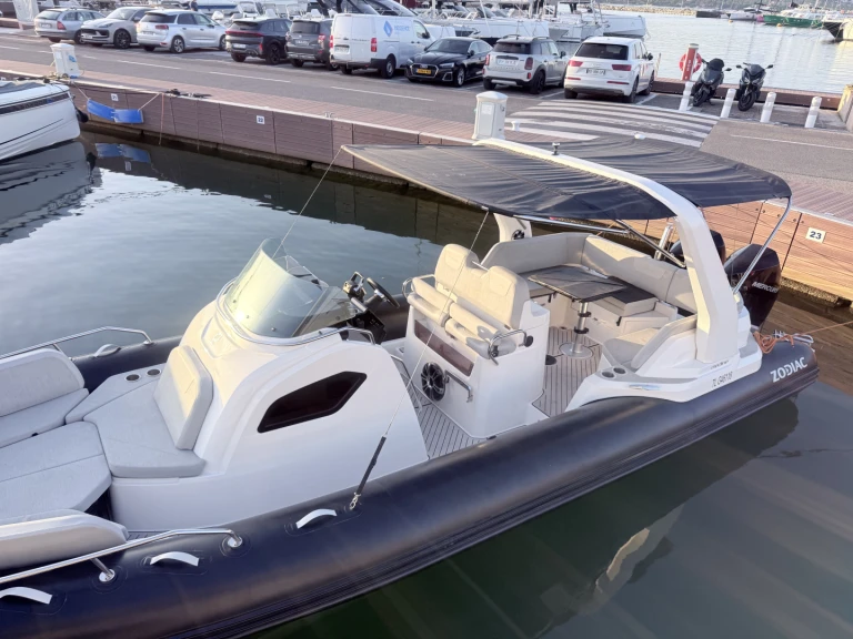 Ein Zodiac Medline 9 mieten in Port Cogolin
