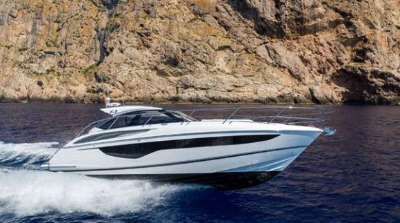 Motorboot mit oder ohne Skipper Princess mieten in Port de Sitges Aiguadolç