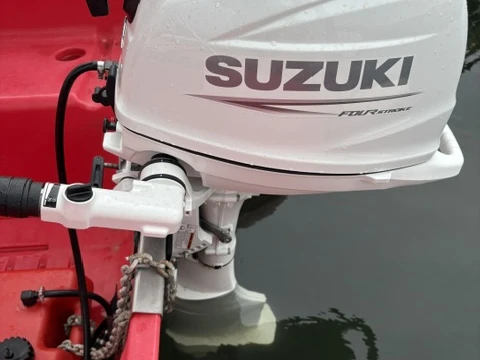 Motorboot mit oder ohne Skipper Whaly mieten in Sète