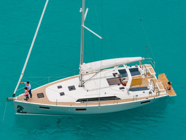 Segelboot mieten in Port Vauban zum besten Preis
