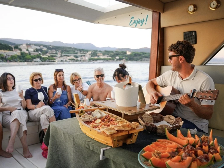 YachtCharter in Italien - Mochi Craft Mochi 40 auf SamBoat