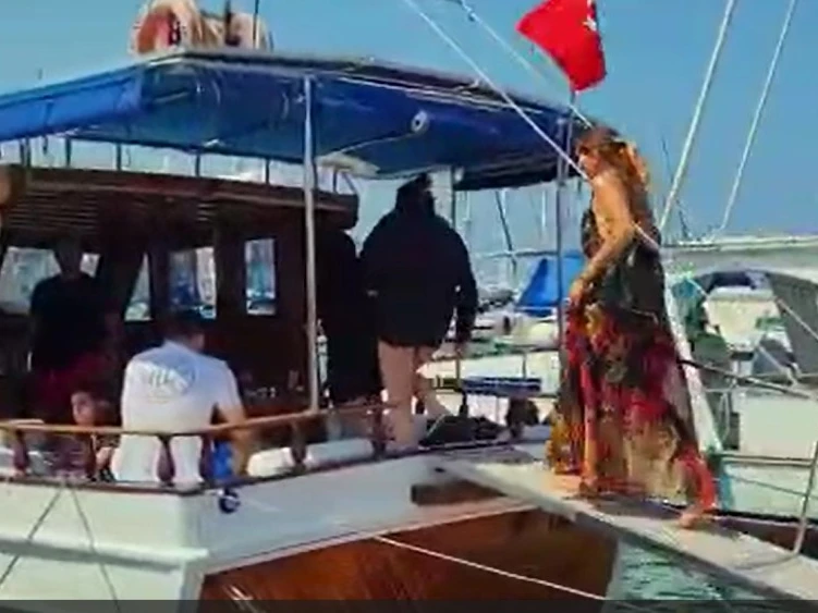 Ein costume 50 mieten in Kusadasi