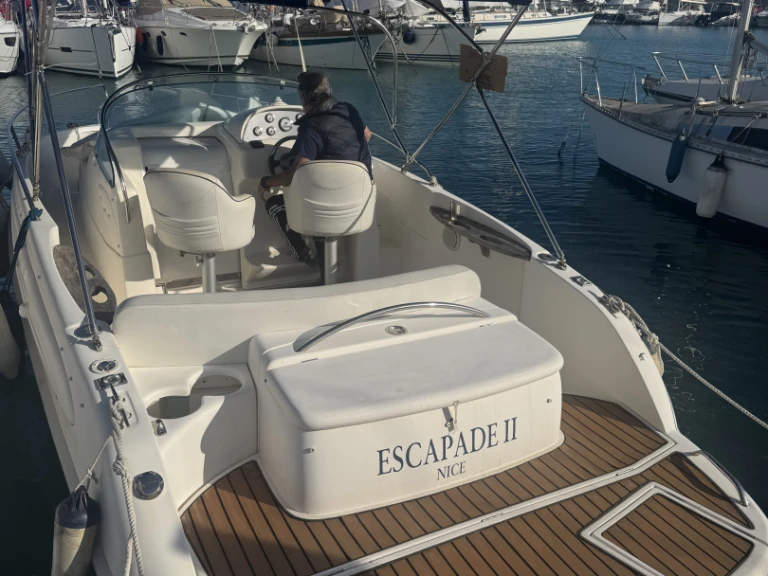 Motorboot mieten in Saint-Laurent-du-Var zum besten Preis