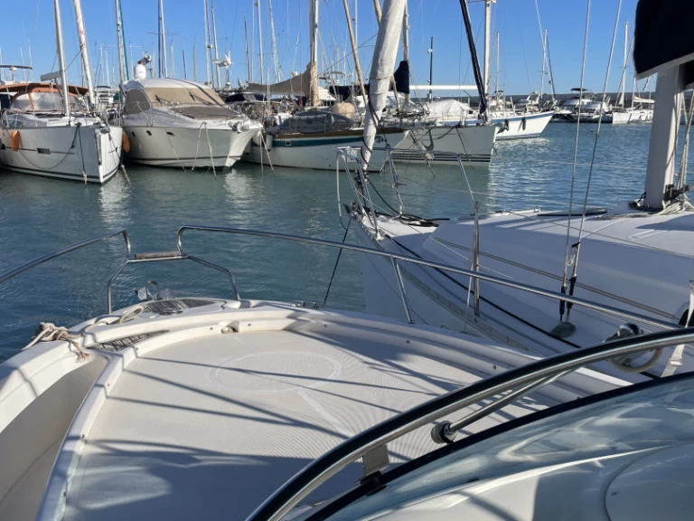 YachtCharter in Saint-Laurent-du-Var - Rio Rio 750 Cruiser auf SamBoat